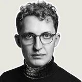 Paweł, buduje strony w Arvennie